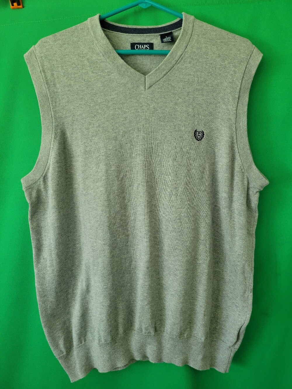 Chaps Men V-Neck Sweater Vest Light Gray Knit Sleeveless Sweatervest Crest Large